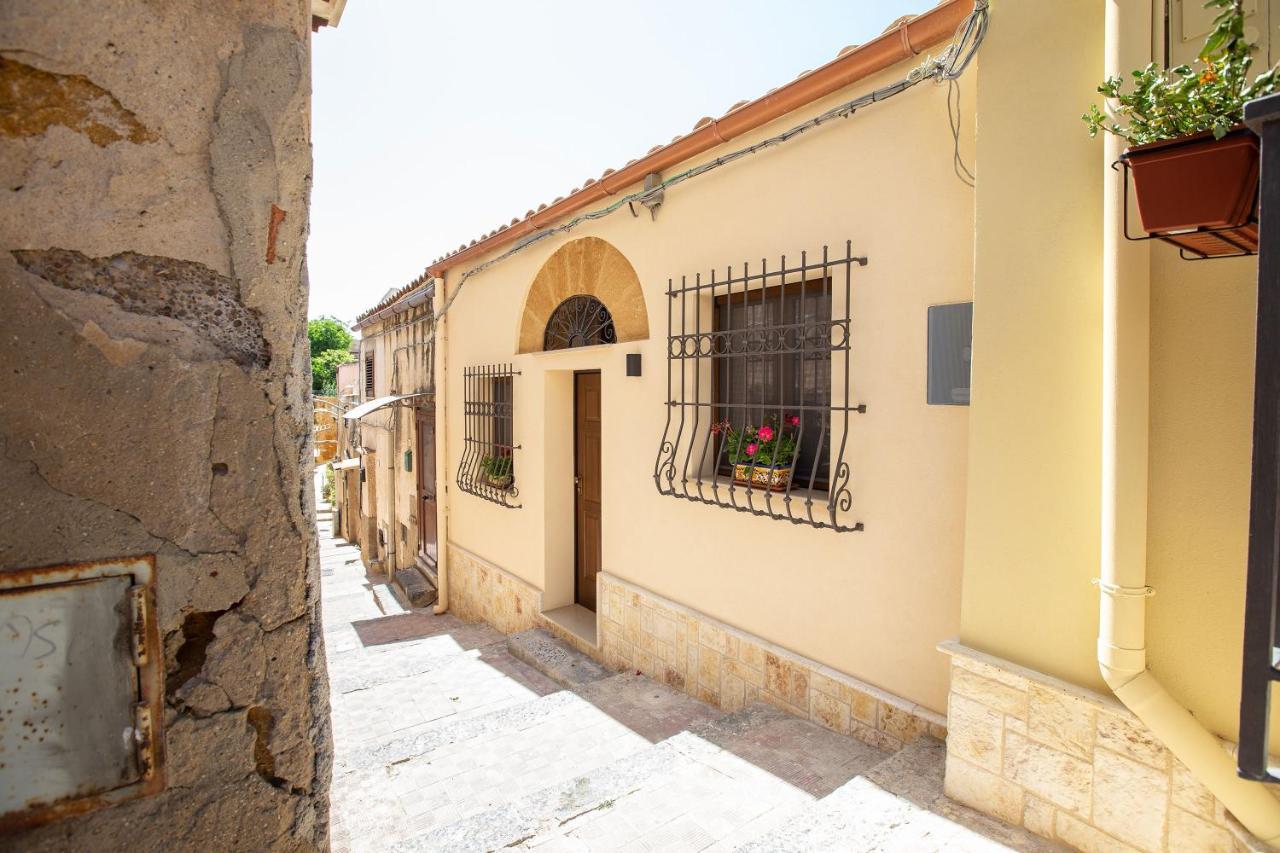 Zeus Atabyrios - Locazione Turistica Apartment Agrigento Exterior photo